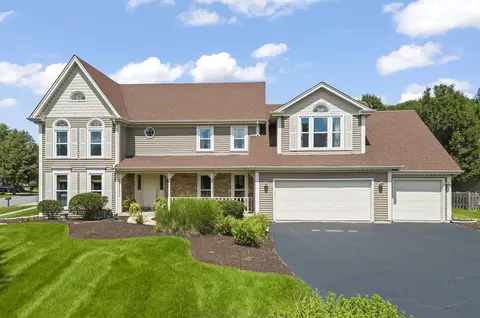 26 W050 Macarthur Ave, Wheaton, IL 60188