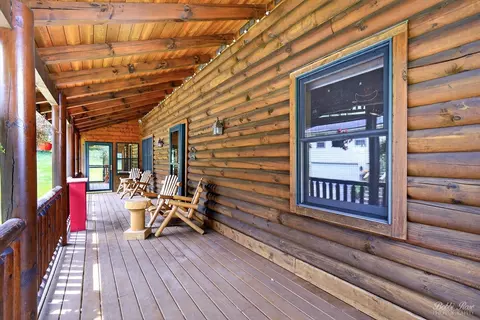 Exterior - 1334 Hillside Vw, Algonquin, IL 60102 photo 2 of 3