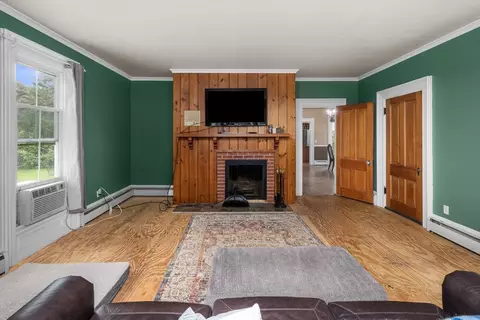 Living - 10274 E 1900th St, Cambridge, IL 61238 photo 5 of 6
