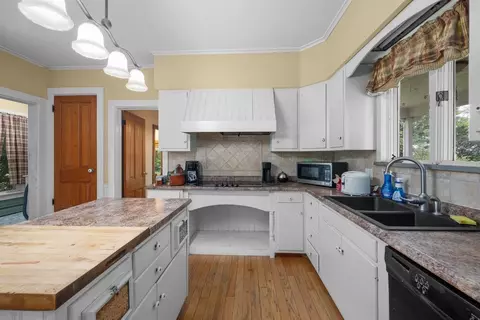 Kitchen - 10274 E 1900th St, Cambridge, IL 61238 photo 3 of 5
