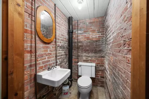 Bath - 10274 E 1900th St, Cambridge, IL 61238 photo 3 of 3