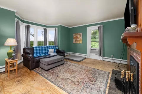 Living - 10274 E 1900th St, Cambridge, IL 61238 photo 1 of 6