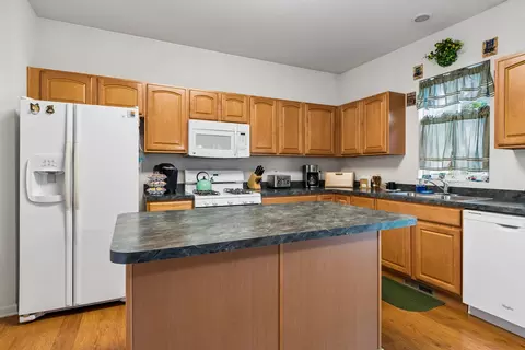 Kitchen - Undisclosed, Plainfield, IL 60585 photo 2 of 3