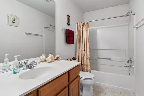 Bath - Undisclosed, Plainfield, IL 60585 photo 1 of 2