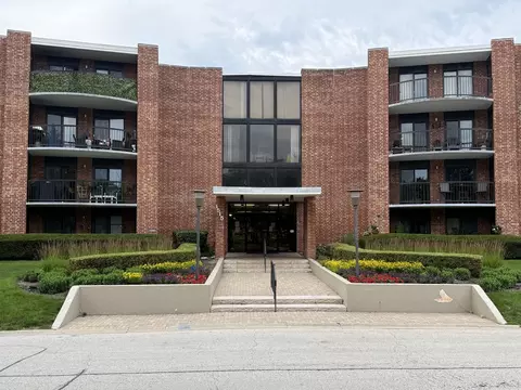 1515 Central Rd #319C, Arlington Heights, IL 60005