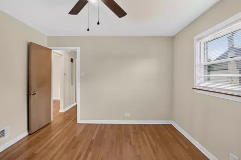 Bedroom - 11701 S Bell Ave, Chicago, IL 60643 photo 2 of 8