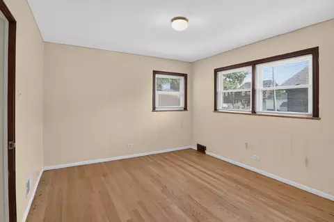 Bedroom - 11701 S Bell Ave, Chicago, IL 60643 photo 5 of 8