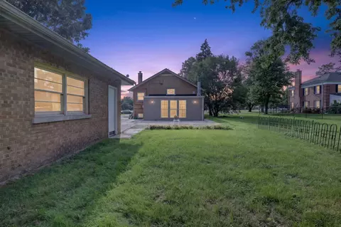 Exterior - 11701 S Bell Ave, Chicago, IL 60643 photo 8 of 8