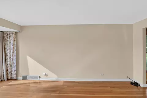 Living - 11701 S Bell Ave, Chicago, IL 60643 photo 4 of 9