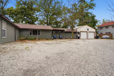 750 45th St, New Boston, IL 61272