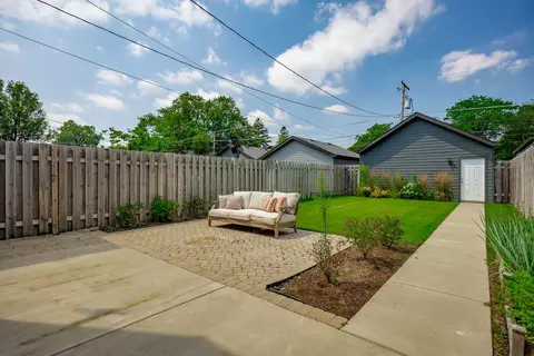 Exterior - 1118 Pitner Ave, Evanston, IL 60202 photo 2 of 3