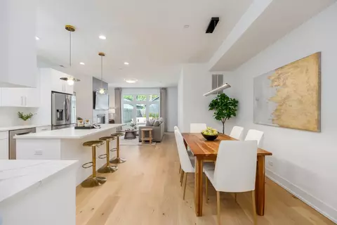 Dining - 1118 Pitner Ave, Evanston, IL 60202 photo 3 of 3