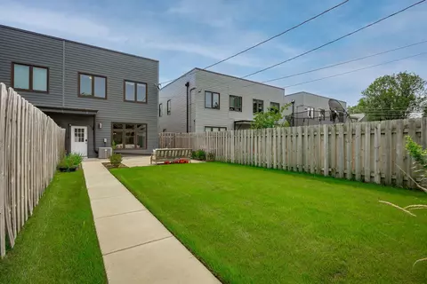 Exterior - 1118 Pitner Ave, Evanston, IL 60202 photo 3 of 3