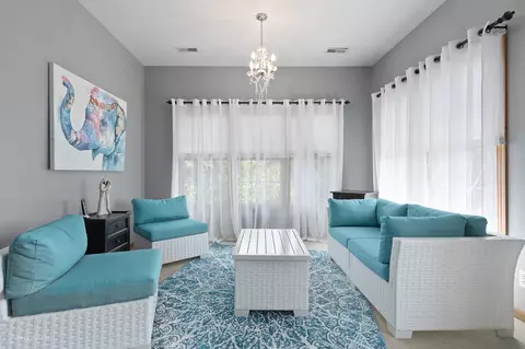 Living - 413 Edgewater Dr, Morris, IL 60450 photo 3 of 4