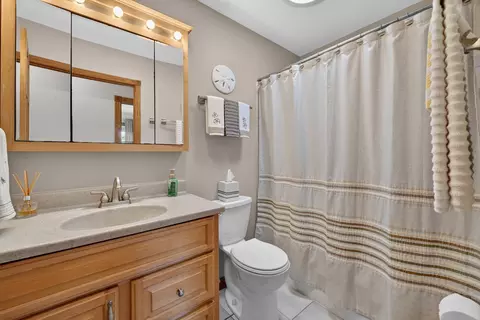 Bath - Undisclosed, Bartlett, IL 60103 photo 1 of 1