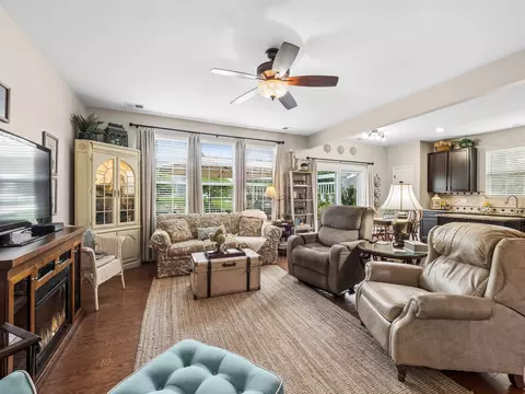 Living - 2751 Beacon Point Cir, Elgin, IL 60124 photo 2 of 3