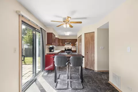 Kitchen - 556 Foxford Rd, Bartlett, IL 60103 photo 2 of 2