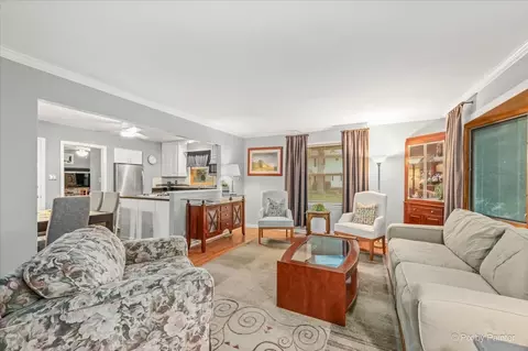 Living - 12 Oak Dr, Oakwood Hills, IL 60013 photo 2 of 2