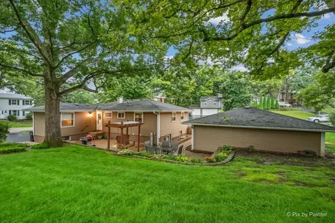 Exterior - 12 Oak Dr, Oakwood Hills, IL 60013 photo 6 of 6