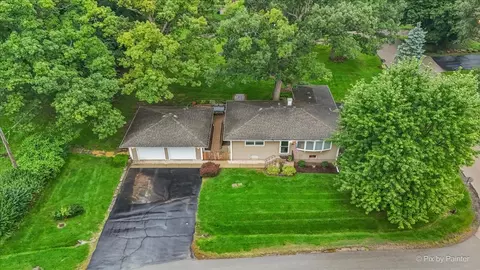View/Area - 12 Oak Dr, Oakwood Hills, IL 60013 photo 1 of 5