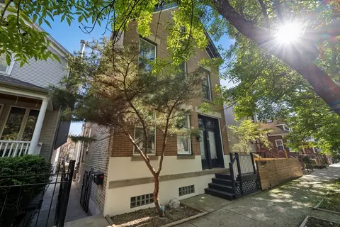 2307 W Melrose St, Chicago, IL 60618