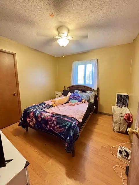 Bedroom - 112 Cherry St, Carthage, IL 62321 photo 4 of 5