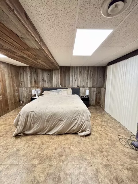 Bedroom - 112 Cherry St, Carthage, IL 62321 photo 5 of 5