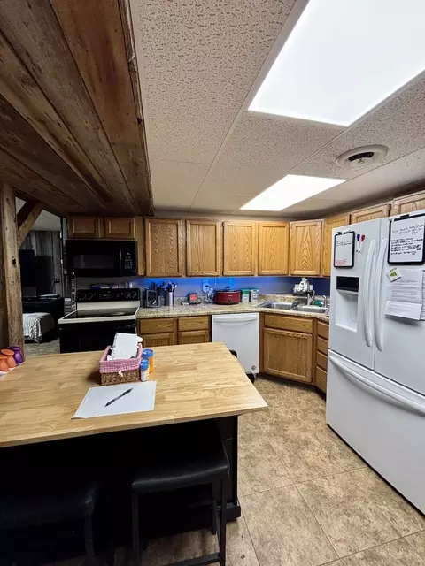 Kitchen - 112 Cherry St, Carthage, IL 62321 photo 2 of 2