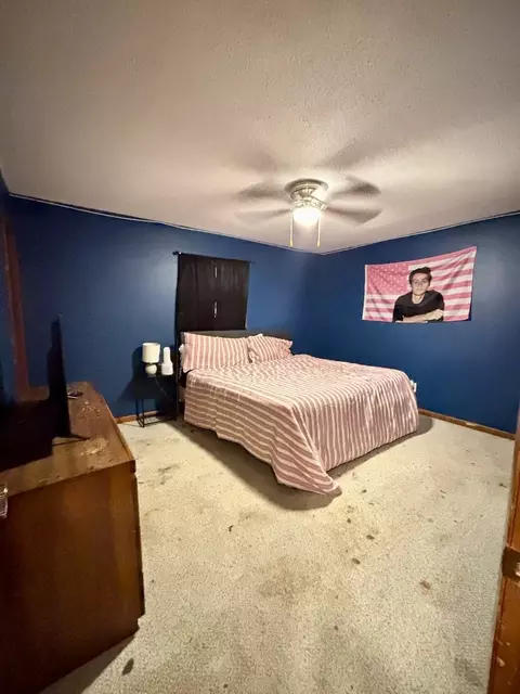 Bedroom - 112 Cherry St, Carthage, IL 62321 photo 1 of 5