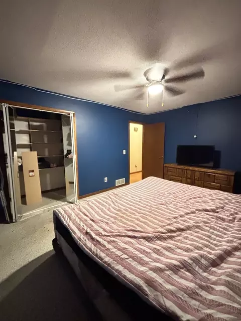 Bedroom - 112 Cherry St, Carthage, IL 62321 photo 2 of 5