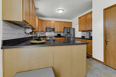 Kitchen - 1806 Crestview Dr, Plainfield, IL 60586 photo 3 of 3