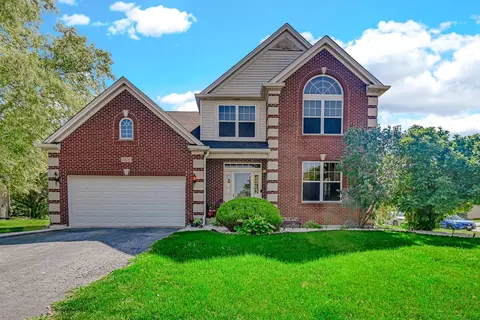 Exterior - 1806 Crestview Dr, Plainfield, IL 60586 photo 2 of 6