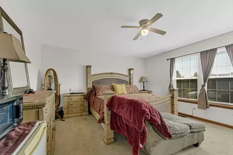 Bedroom - 1806 Crestview Dr, Plainfield, IL 60586 photo 3 of 4