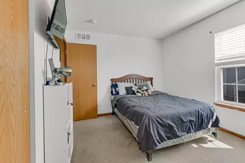 Bedroom - 1806 Crestview Dr, Plainfield, IL 60586 photo 1 of 4