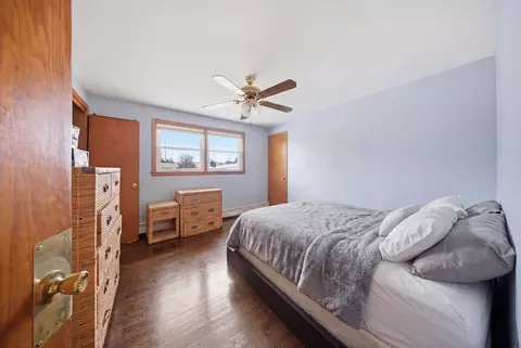 Bedroom - 7426 W 62nd Pl, Summit, IL 60501 photo 5 of 6