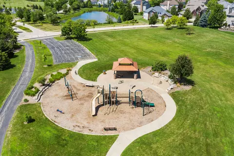 View/Area - 26428 Rustling Birch Way, Plainfield, IL 60585 photo 5 of 6