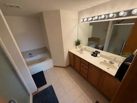 Bath - Undisclosed, Plainfield, IL 60586 photo 1 of 1