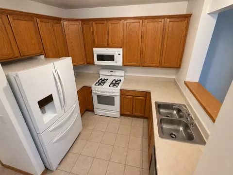 Kitchen - Undisclosed, Plainfield, IL 60586 photo 2 of 2