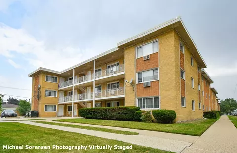 4600 River Rd #C2, Schiller Park, IL 60176