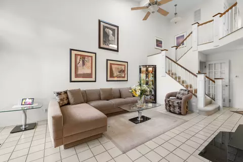 Living - 1513 Acorn Ct, Wheeling, IL 60090 photo 5 of 6