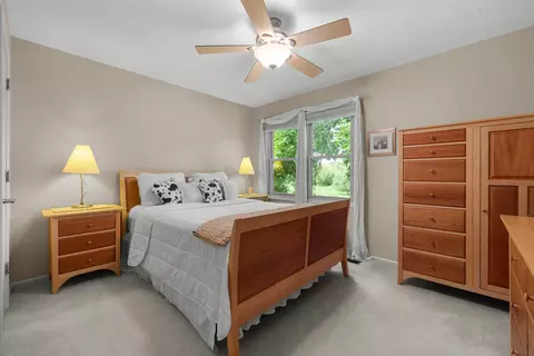 Bedroom - 1513 Acorn Ct, Wheeling, IL 60090 photo 4 of 5