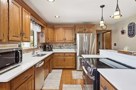 Kitchen - 711 Miller St, Beecher, IL 60401 photo 3 of 4