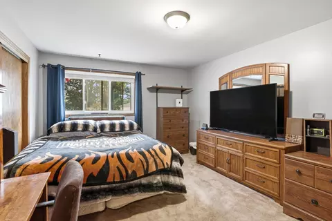 Bedroom - 711 Miller St, Beecher, IL 60401 photo 3 of 4