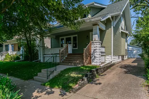 1611 24th St, Rock Island, IL 61201