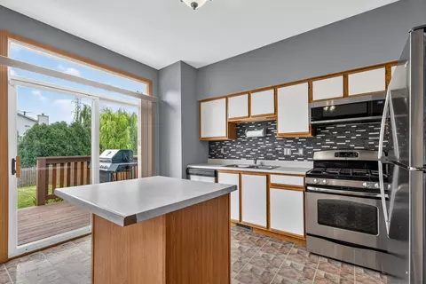 Kitchen - 14029 S Emerald Ct, Plainfield, IL 60544 photo 2 of 3