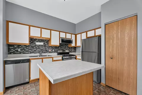 Kitchen - 14029 S Emerald Ct, Plainfield, IL 60544 photo 1 of 3
