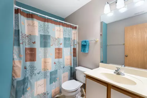 Bath - 14029 S Emerald Ct, Plainfield, IL 60544 photo 3 of 3