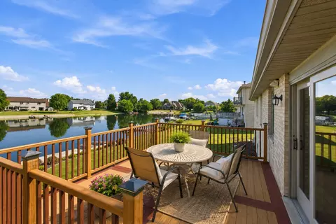 Exterior - 611 Edgewater Dr, Minooka, IL 60447 photo 9 of 9