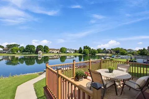 Exterior - 611 Edgewater Dr, Minooka, IL 60447 photo 8 of 9