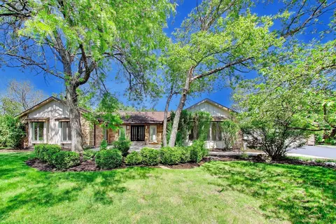 26955 N Countryside Lake Dr, Mundelein, IL 60060